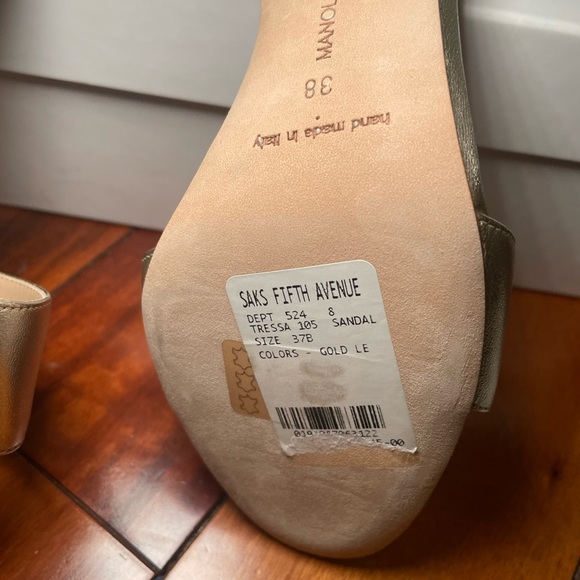 Manolo Blahnik gold ankle strap sandal - Picture 5 of 7